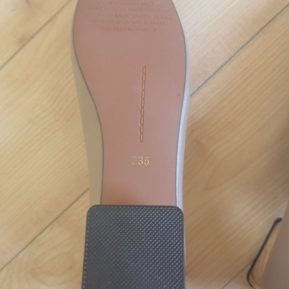 woman shoes - Picture 2 of 2